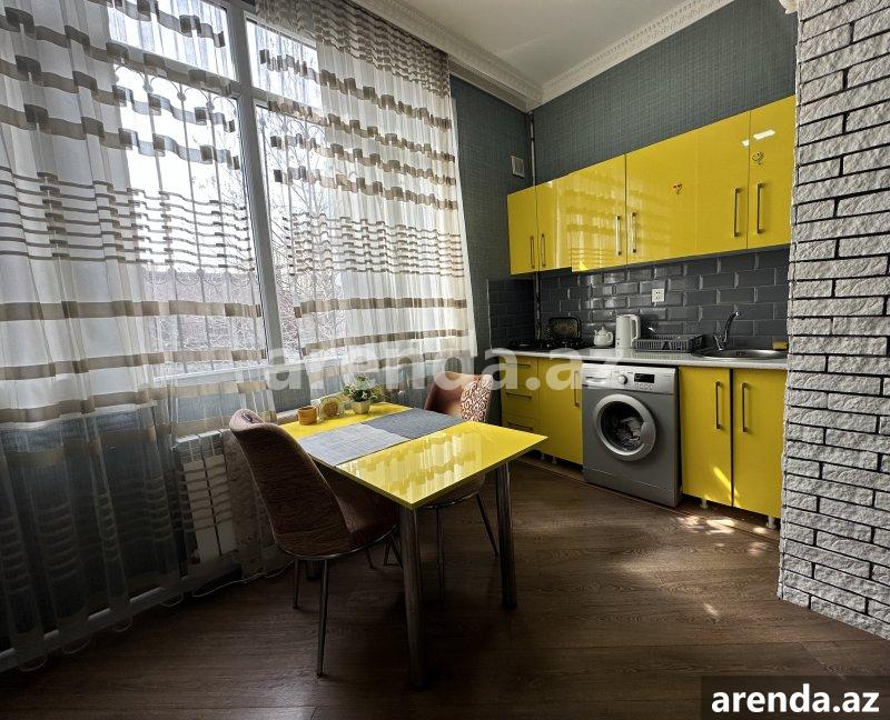 Kirayə (günlük) 2 otaqlı Köhnə Tikili, Sahil metrosu, 28 Mall, Səbail rayonu — Mənzil, Bakı (3)
