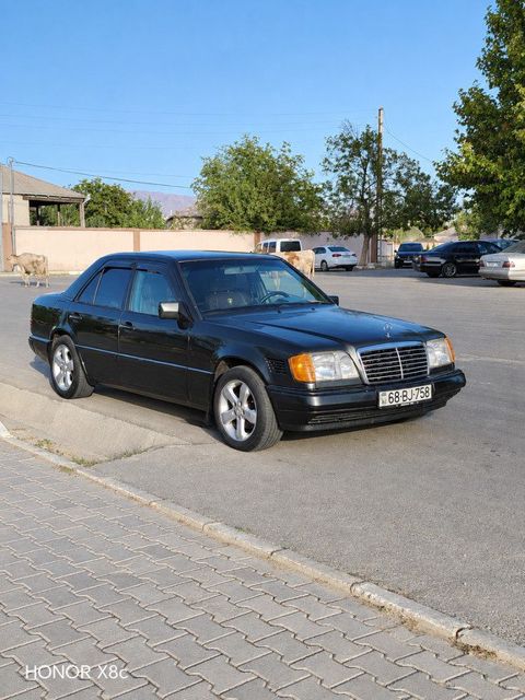Mercedes 300 D, 3.0 L, 1994 il, 758 000 km — Naxçıvan