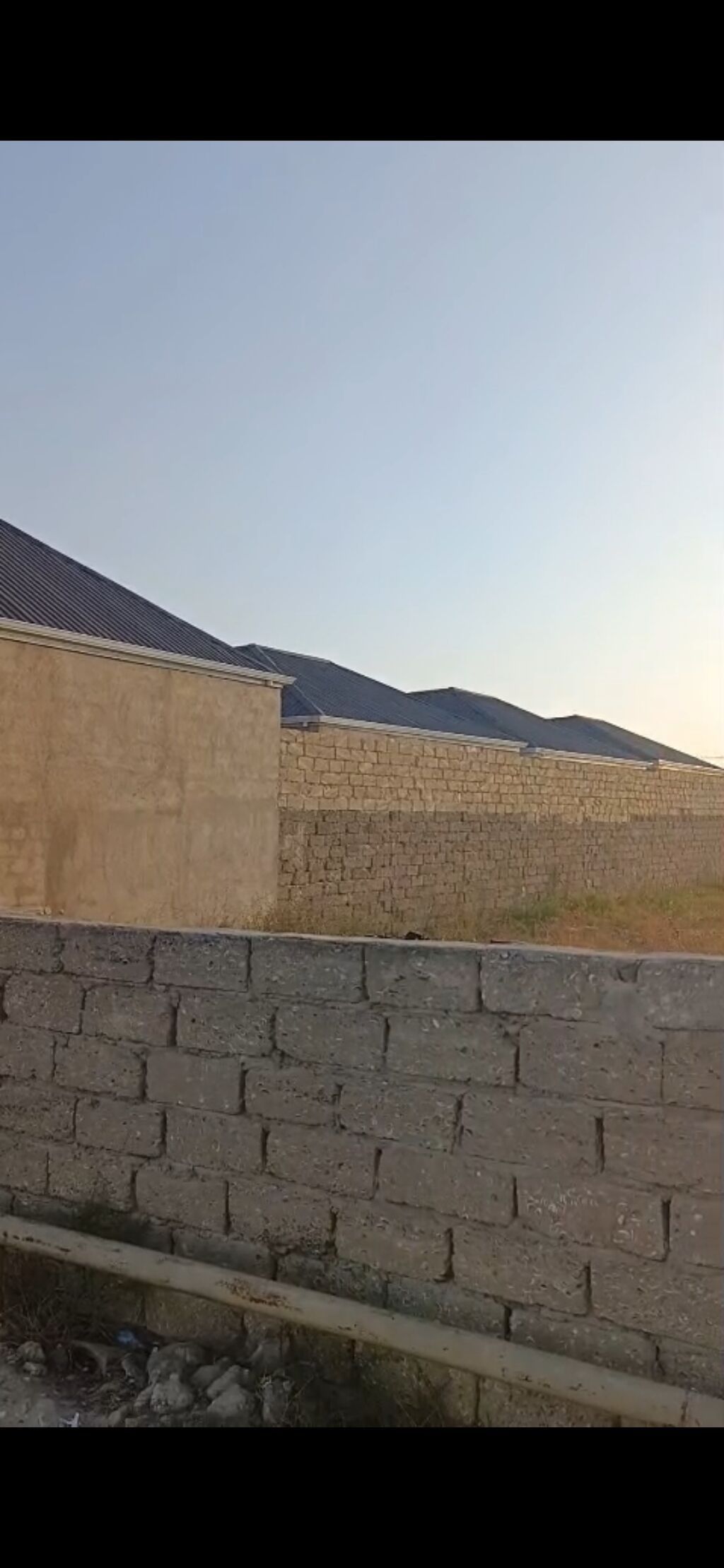 Bine atcikiqda 169 nomreli marsurutun sonu asvaltin qiragi su artisan — Ev, villa, Xırdalan (2)