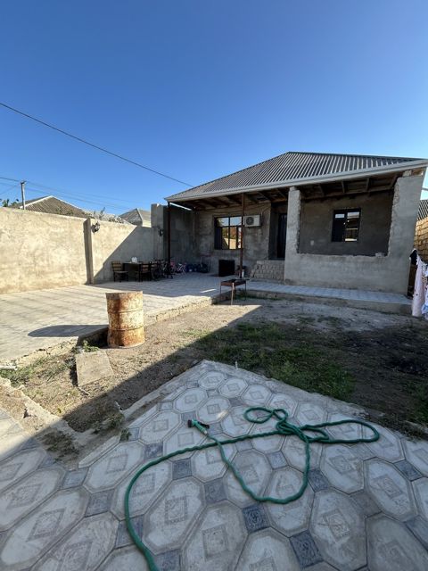 Satılır 3 otaqlı həyət evi/bağ evi 120 m² — Bakı
