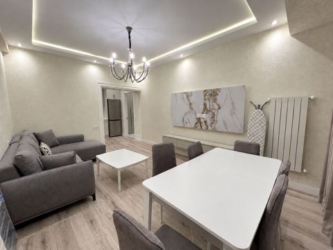 3 otaqlı, 110 kv. m — Bakı