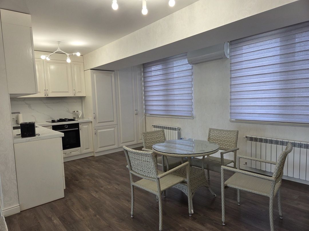 İcarəyə verilir 2 otaqlı köhnə tikili 90 m² — Mənzil, Bakı (8)