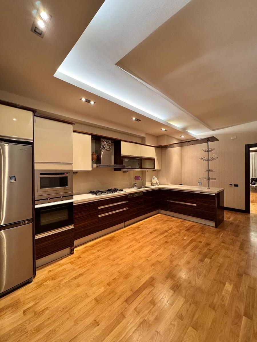 Satılır 4 otaqlı yeni tikili 222 m² — Mənzil, Bakı (12)