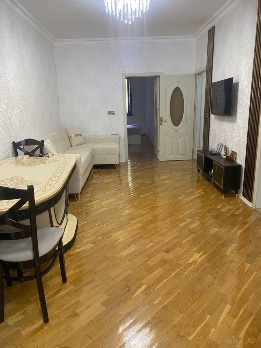 Satılır 2 otaqlı köhnə tikili 65 m² — Mənzil, Bakı (2)