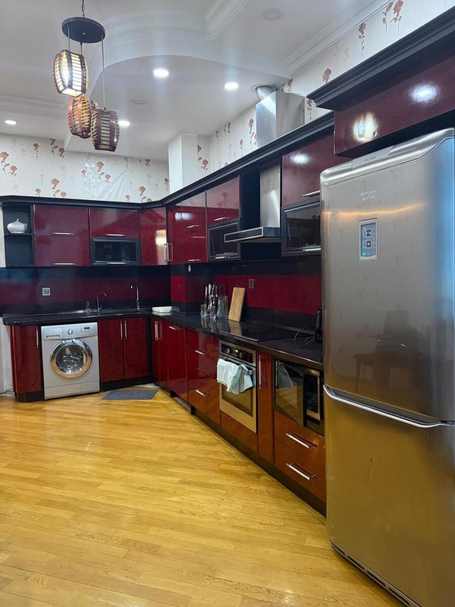 İcarəyə verilir 4 otaqlı yeni tikili 200 m² — Mənzil, Bakı (5)