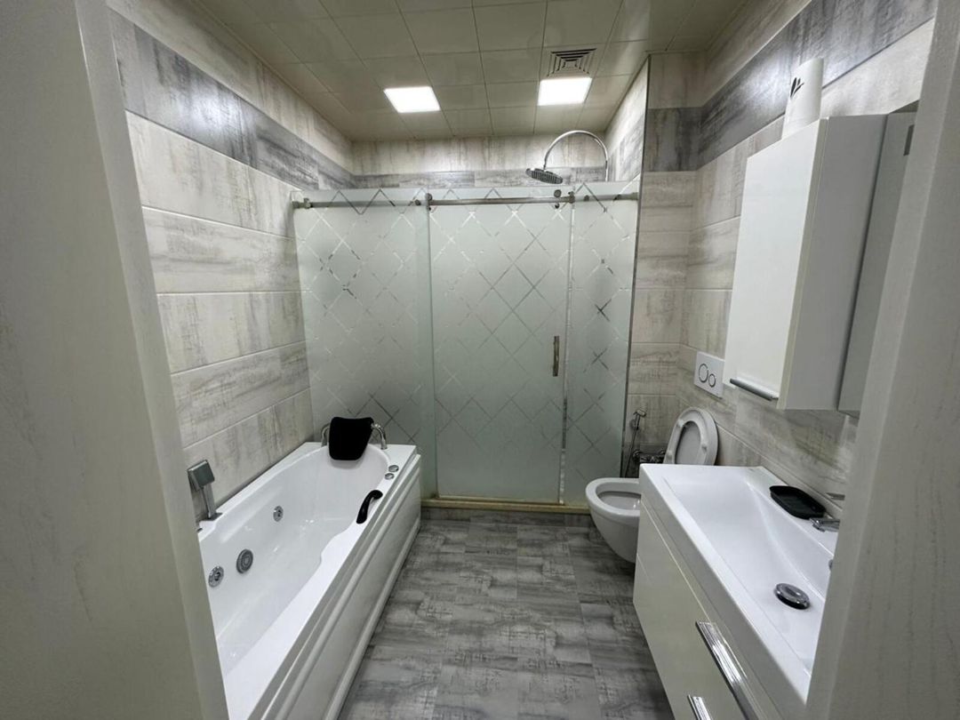 İcarəyə verilir 3 otaqlı yeni tikili 150 m² — Mənzil, Bakı (6)