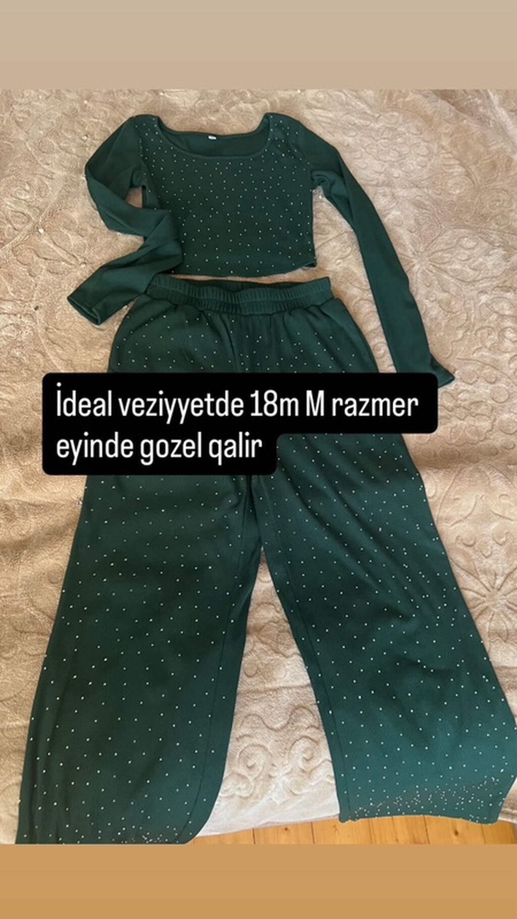 Dilvin qadın kostyumu: klassik xalı xəttli naxışlı, açıq rəngli boz — Kostyum, Zaqatala (4)