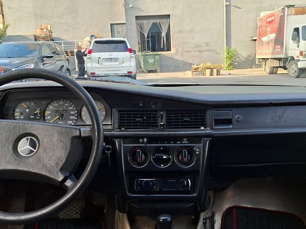Mercedes 190, 1.8 L, 1990 il, 385 648 km — Avtomobillər, Bakı (3)