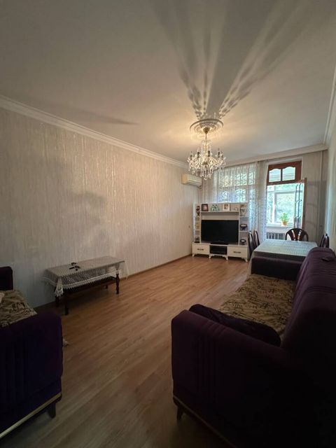 Satılır 3 otaqlı köhnə tikili 80 m² — Bakı