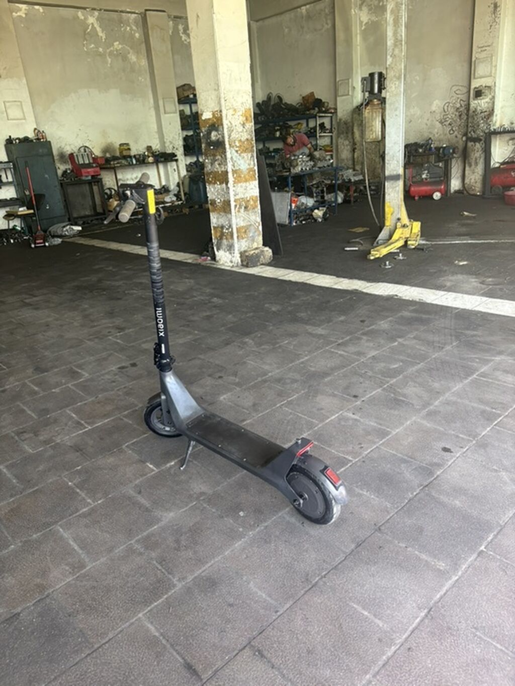 Xiomi 4 lait karopqası var adapdırı bitaz xərci var sürət 25 km 25 — Skuterlər, Sumqayıt (2)