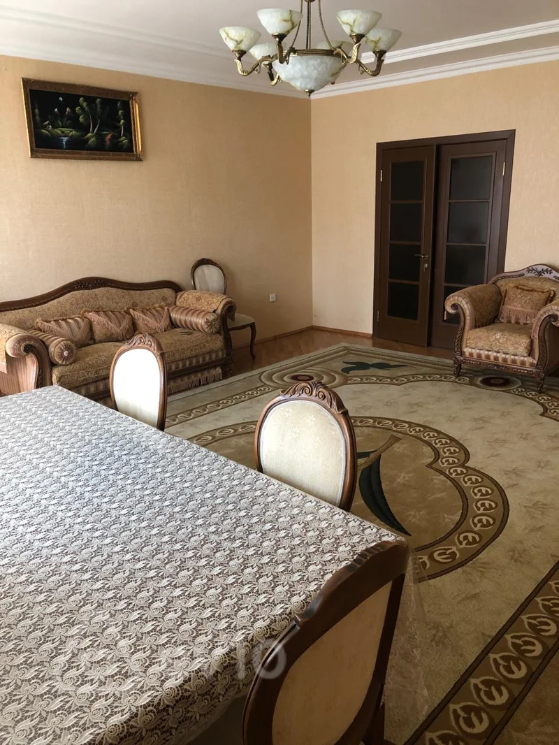3 otaqlı mənzil, 130 m², Həsən Əliyev — kirayə — Mənzil, Bakı (4)