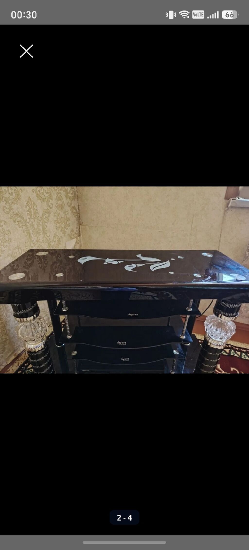 Şüşə rəfli TV stendi - Rəng: qara, parlaq səthli - Material: qalın — Televizor altlıqları və standlar, Bakı (2)