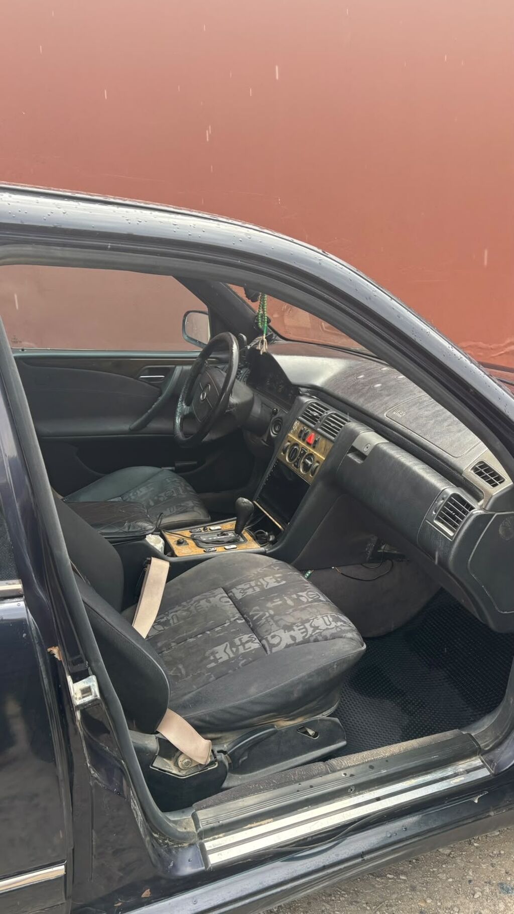 Mercedes-Benz E-Class (W210) sedan - Kuzov: 4 qapılı sedan, qara rəng 54-BN-044 — Avtomobillər, Sabirabad (2)