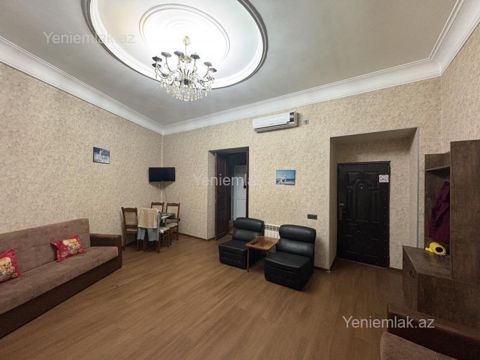 Günlük 2 otaqlı Bina evi menzil (Köhnə tikili), 60 m², Səbail rayonu — Bakı