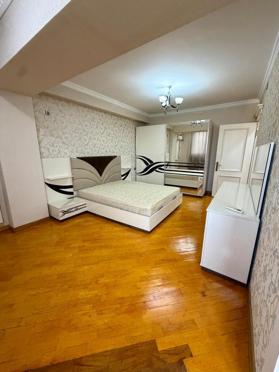 İcarəyə verilir 2 otaqlı köhnə tikili 72 m² — Mənzil, Bakı (7)