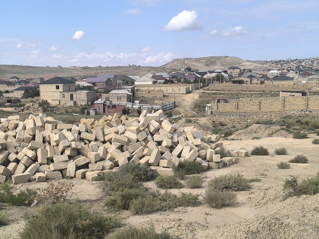 1 sot, Tikinti, Bələdiyyə — Torpaq, Xırdalan (7)