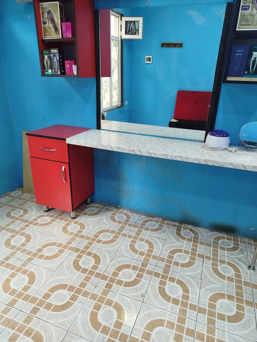 Icarəyə verilir 10 mkr RR kişi salonu, ümumi salon verilmir tek şekil — Salon mebeli, Sumqayıt (3)