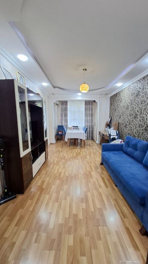 Satılır 2 otaqlı köhnə tikili 55 m² — Bakı