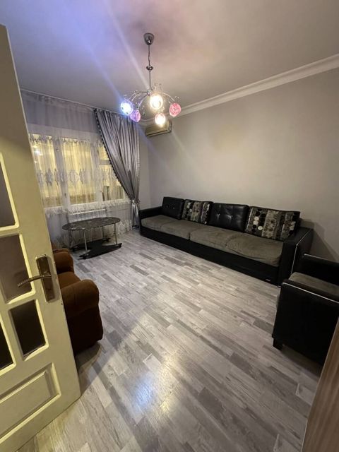 İcarəyə verilir 3 otaqlı köhnə tikili 70 m² — Bakı