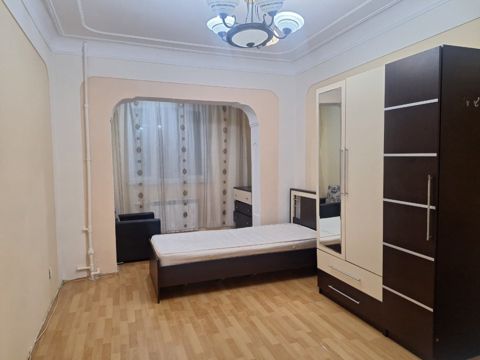 İcarəyə verilir 3 otaqlı köhnə tikili 110 m² — Bakı