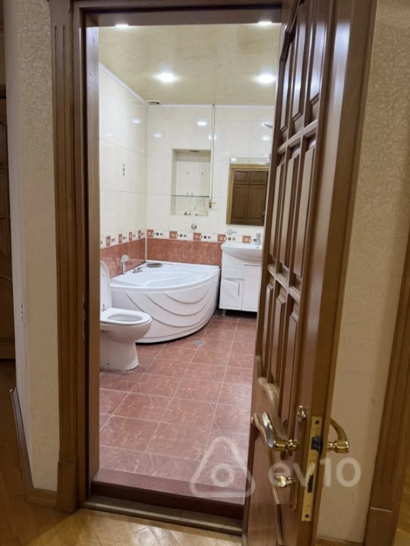 3 otaqlı mənzil, 170 m², Təbriz küç — kirayə — Mənzil, Bakı (10)