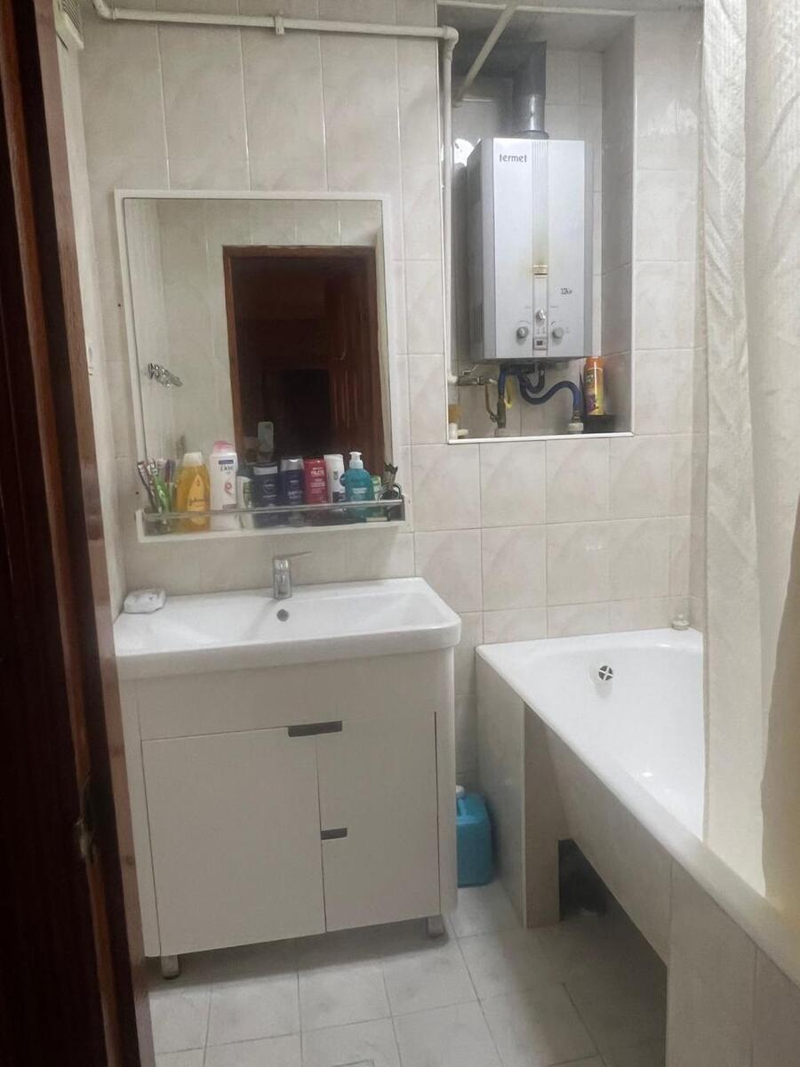İcarəyə verilir 2 otaqlı köhnə tikili 72 m² — Mənzil, Bakı (8)