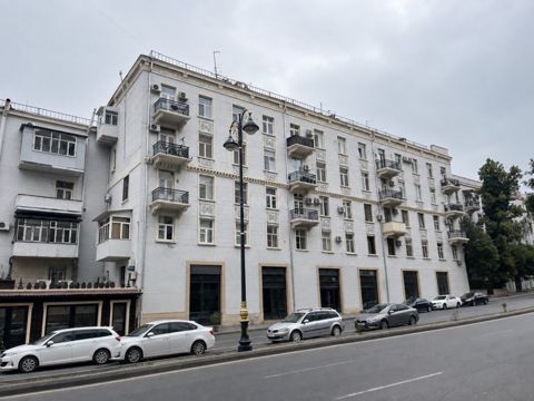 Satılır 3 otaqlı köhnə tikili 90 m² — Bakı