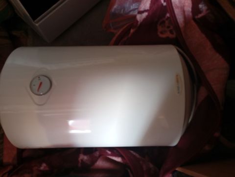 Ariston 100 l, İşlənmiş, Kredit yoxdur, Ünvandan götürmə, Ödənişli çatdırılma, Rayonlara çatdırılma — Bakı