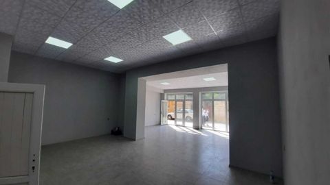 Satılır obyekt 80 m² — Bakı