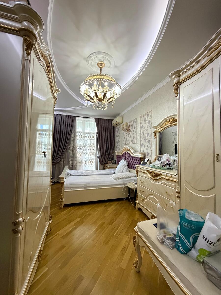 Satılır 4 otaqlı yeni tikili 210 m² — Mənzil, Bakı (7)