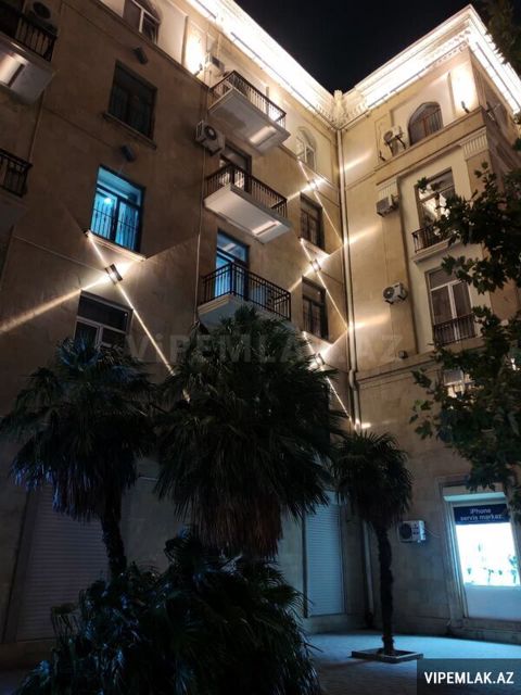 Nəsimi rayonunda 3 otaqlı Köhnə tikili Satılır, 80 m² — Bakı