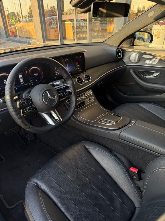Mercedes E 350, 2.0 L, 2023 il, 56 000 km — Avtomobillər, Bakı (4)