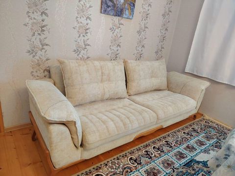 Divan Bazali enli Fabrik mali (1100 azn alinib) satilir 700 azn — Qobu