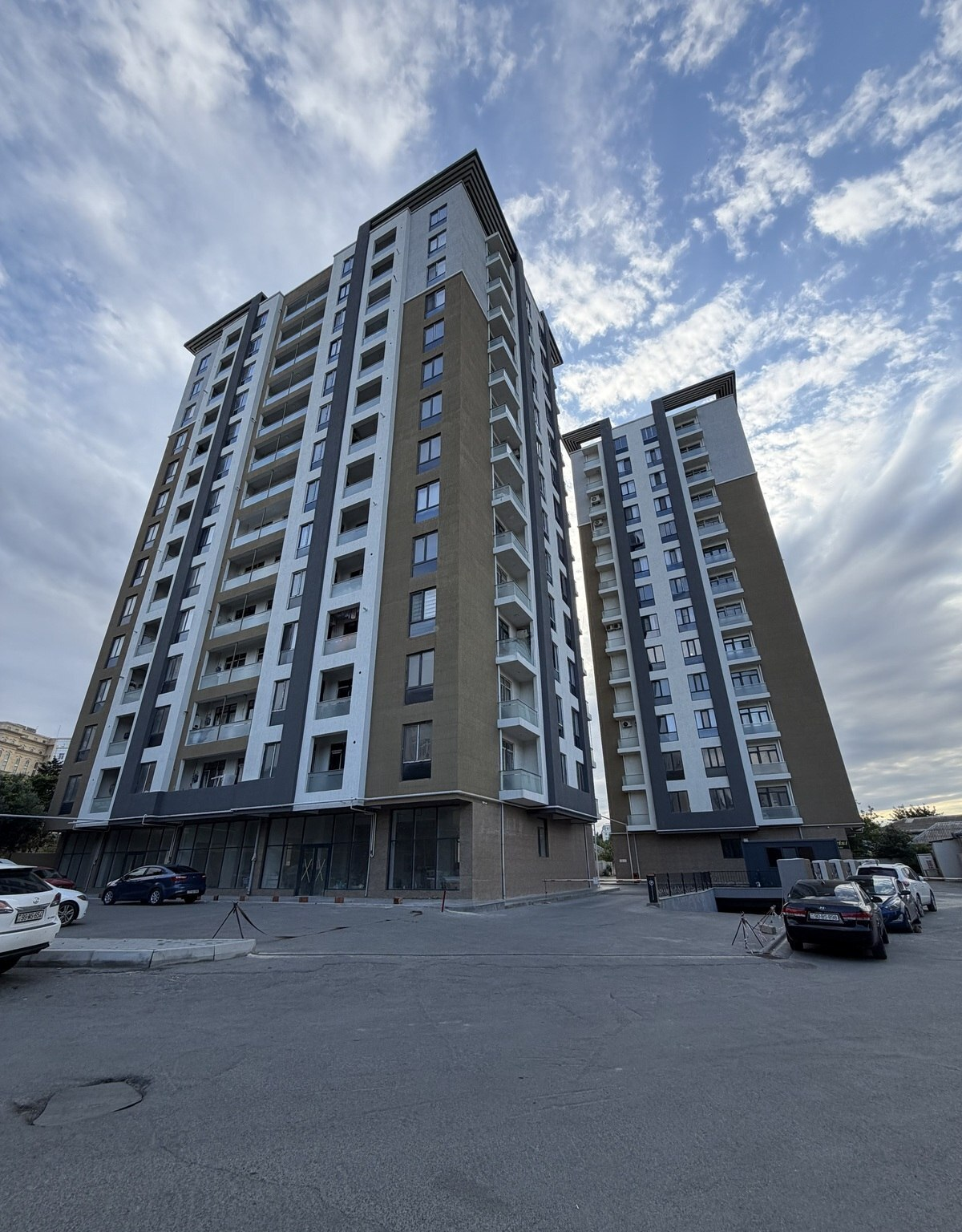 3 otaqlı mənzil 113 m² satılır — Bakı