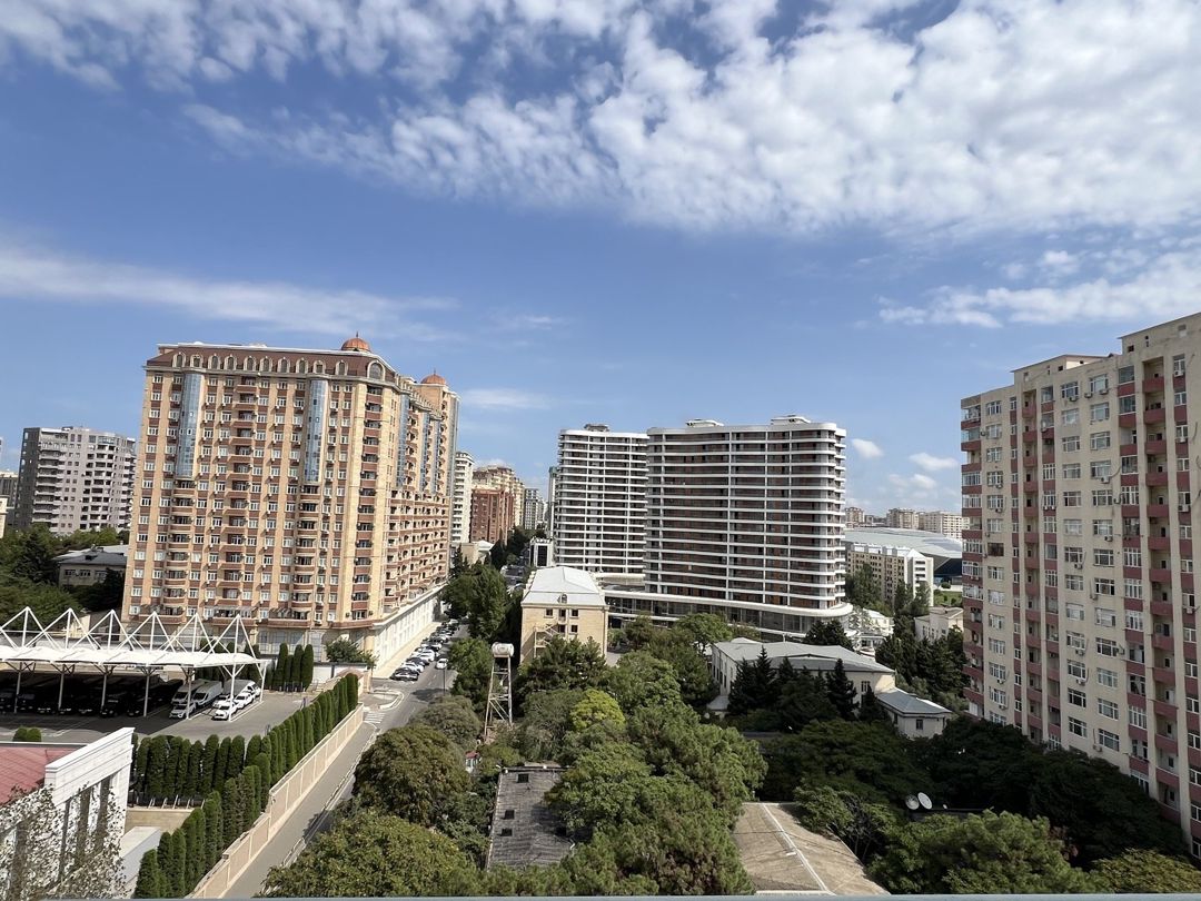 Satılır 4 otaqlı yeni tikili 200 m² — Mənzil, Bakı (9)