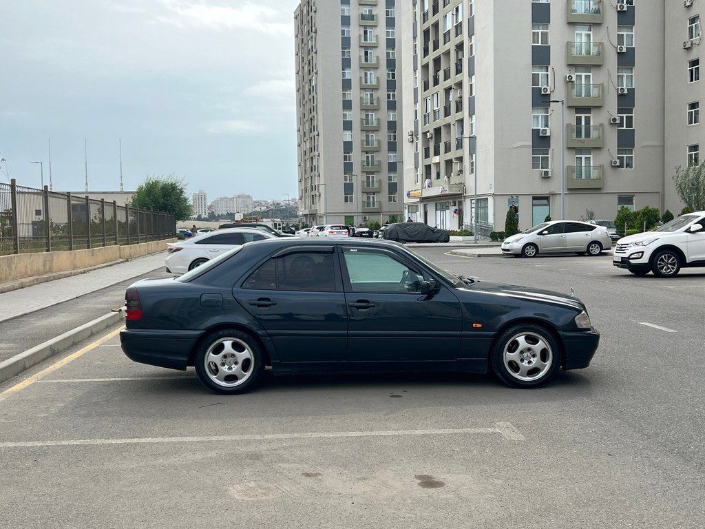 Mercedes C 200, 2.0 L, 1997 il, 558 545 km 01-CE-366 — Avtomobillər, Bakı (7)
