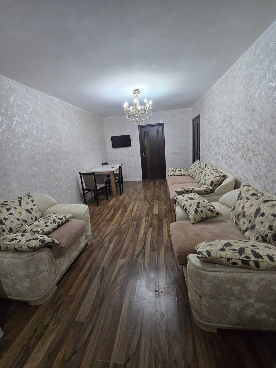 İcarəyə verilir 4 otaqlı köhnə tikili 75 m² — Mənzil, Bakı (2)
