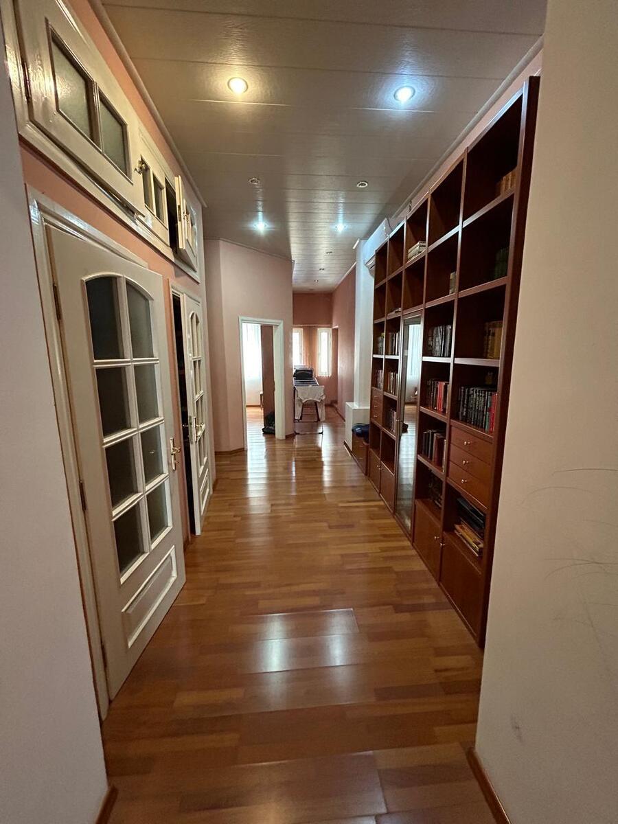 Satılır 7 otaqlı köhnə tikili 400 m² — Mənzil, Bakı (6)