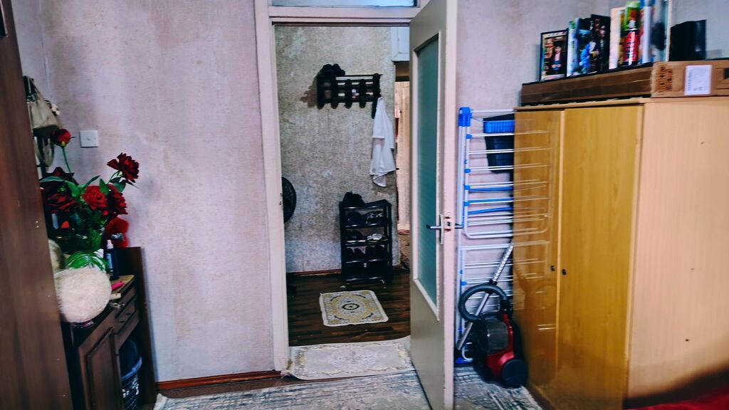 Yeni Günəşli qəsəbəsi D massivində 2 otaqlı leninqrad layihəli mənzil — Mənzil, Bakı (4)