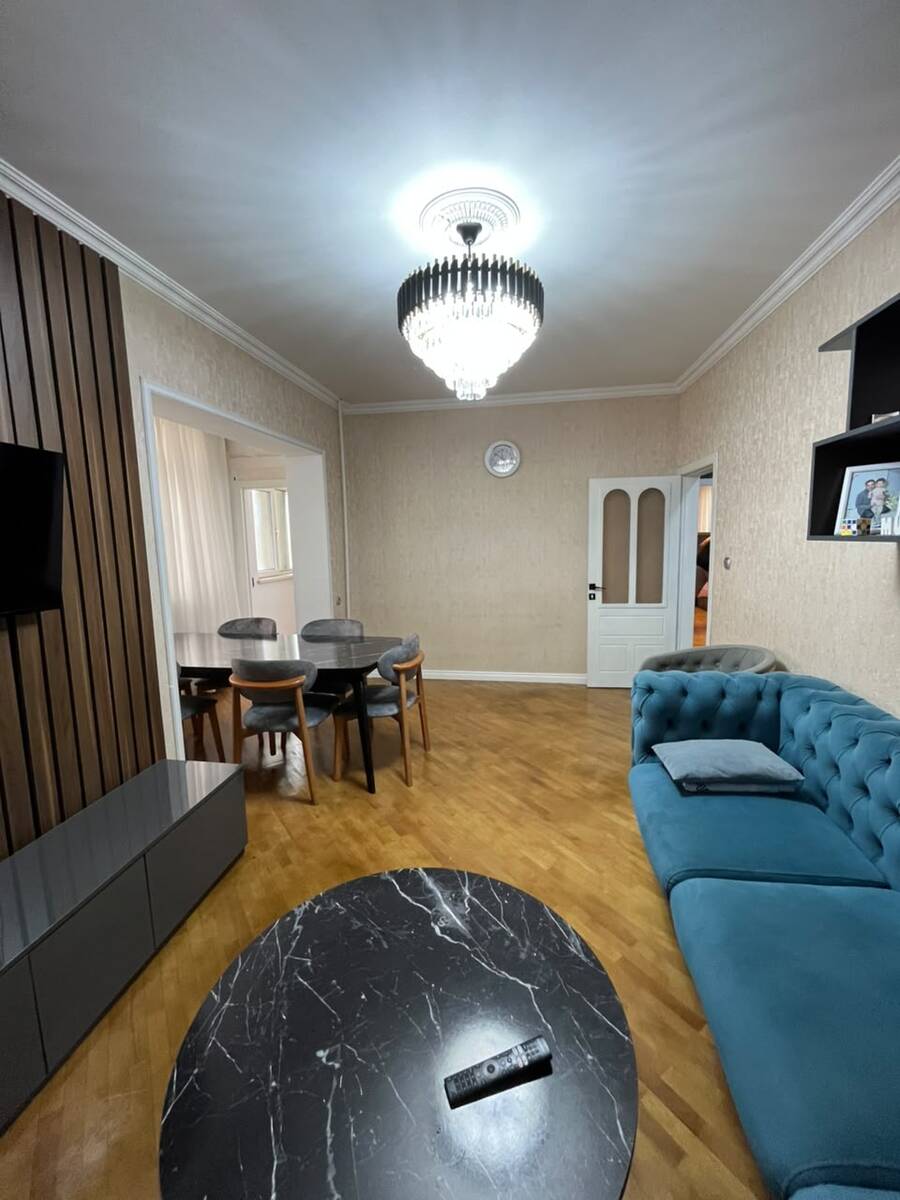 Satılır 4 otaqlı köhnə tikili 110 m² — Mənzil, Bakı (2)