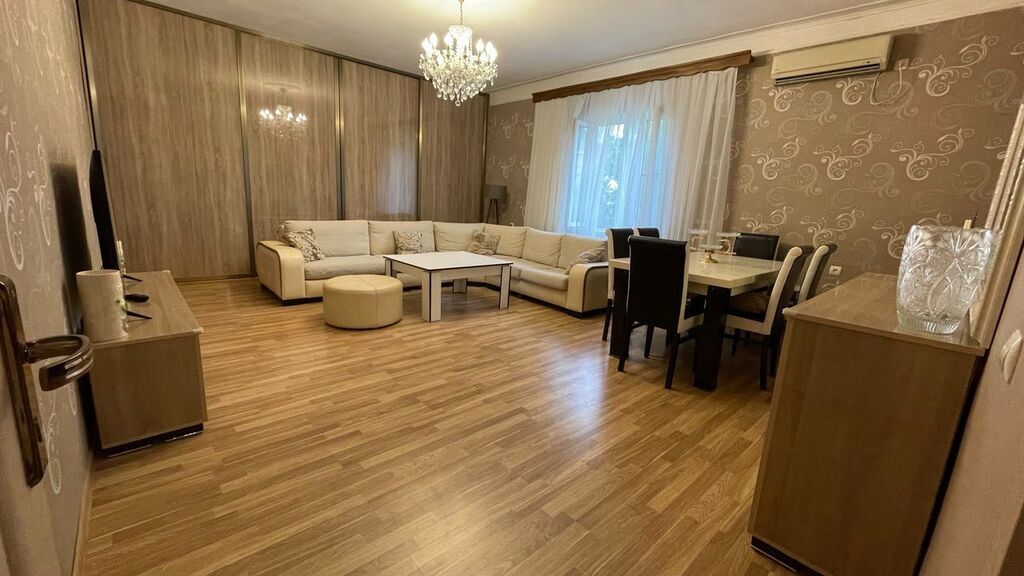 Əhmədli ƏLA Lokasiya Kupçalı Həyət EVİ Özünüz və ailəniz üçün — Qonaq otağı üçün, Bakı