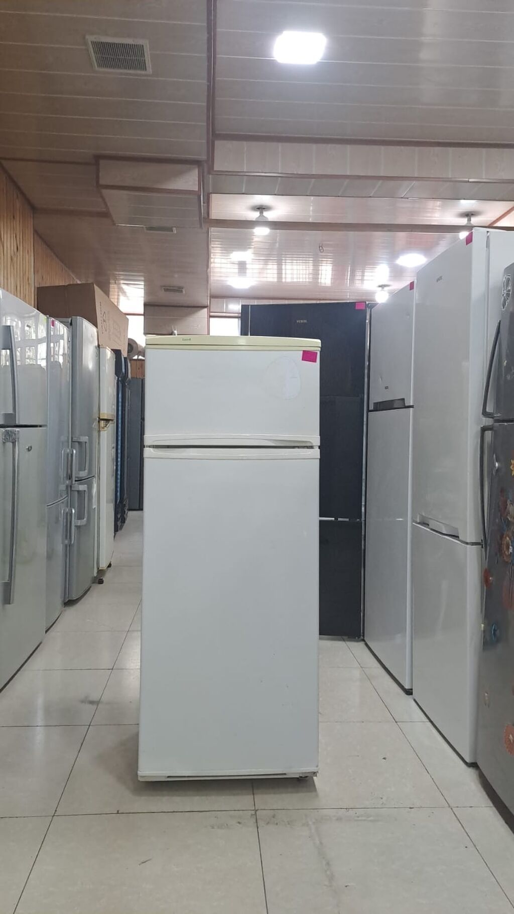 Qaraqarayevde 32 nömreli Məktəbın yanında yerləşir her qiymətə — Soyuducular, Digah