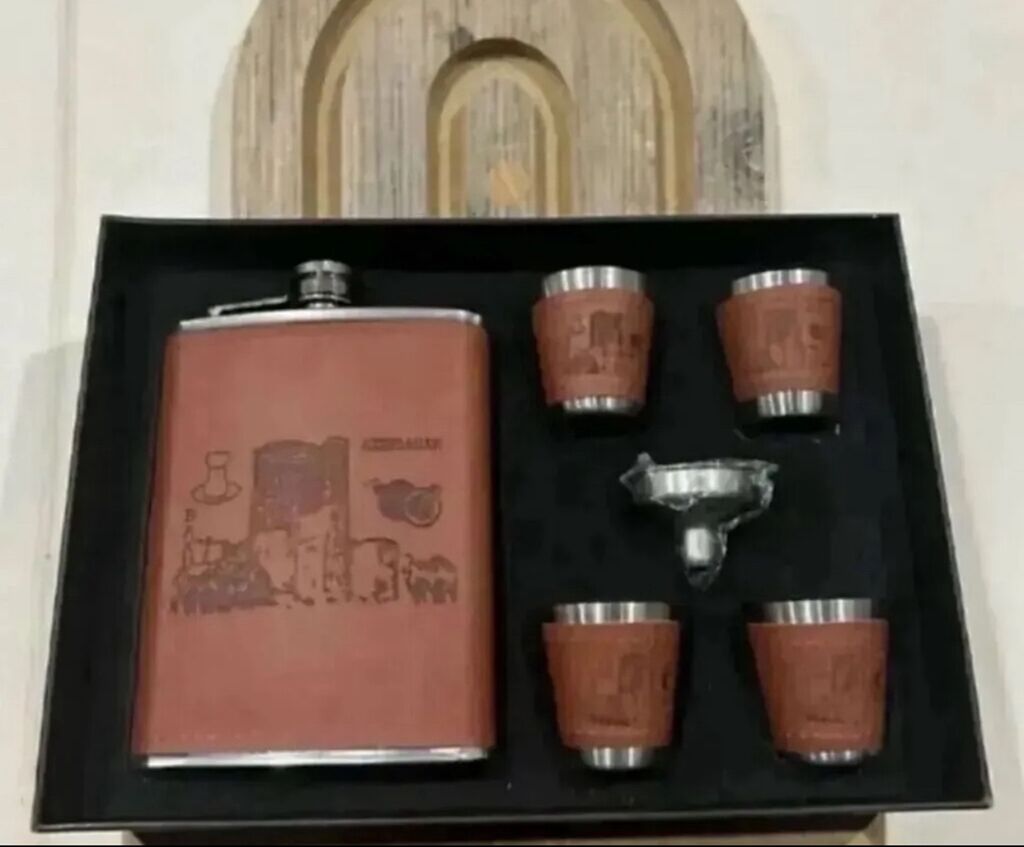 Məhsul: Paslanmayan poladdan cib kolbası (flask) dəsti Tərkib: - 1 — Camping, ovçuluq və balıqçılıq, Bakı (4)