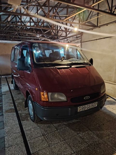 Ford Transit, 2.5 L, 2000 il, 376 000 km — Quba