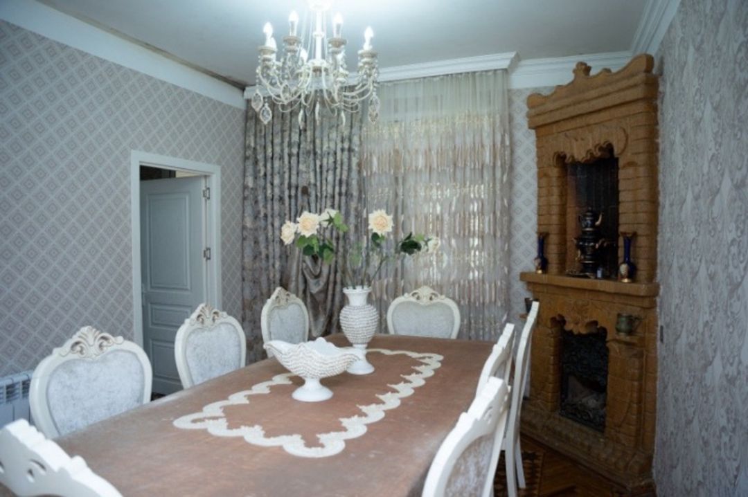 Satılır 5 otaqlı köhnə tikili 125 m² — Mənzil, Bakı (3)