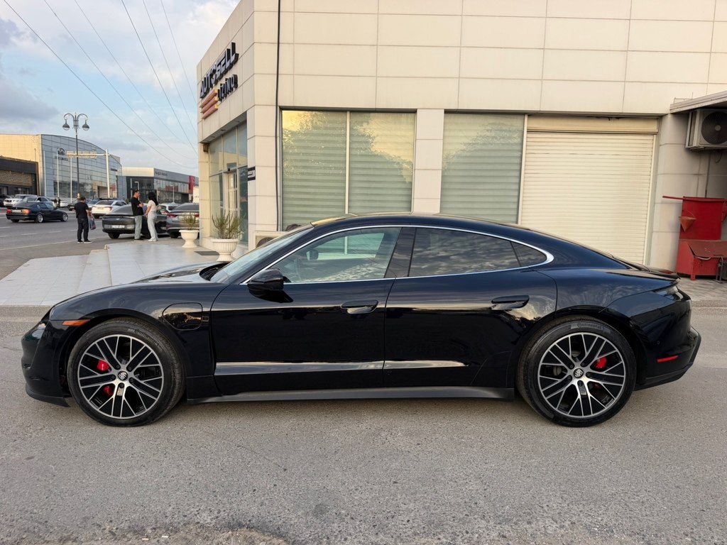 Porsche Taycan, 79.2 kWh, 2022 il, 7 000 km 90-LL-060 — Avtomobillər, Bakı (7)