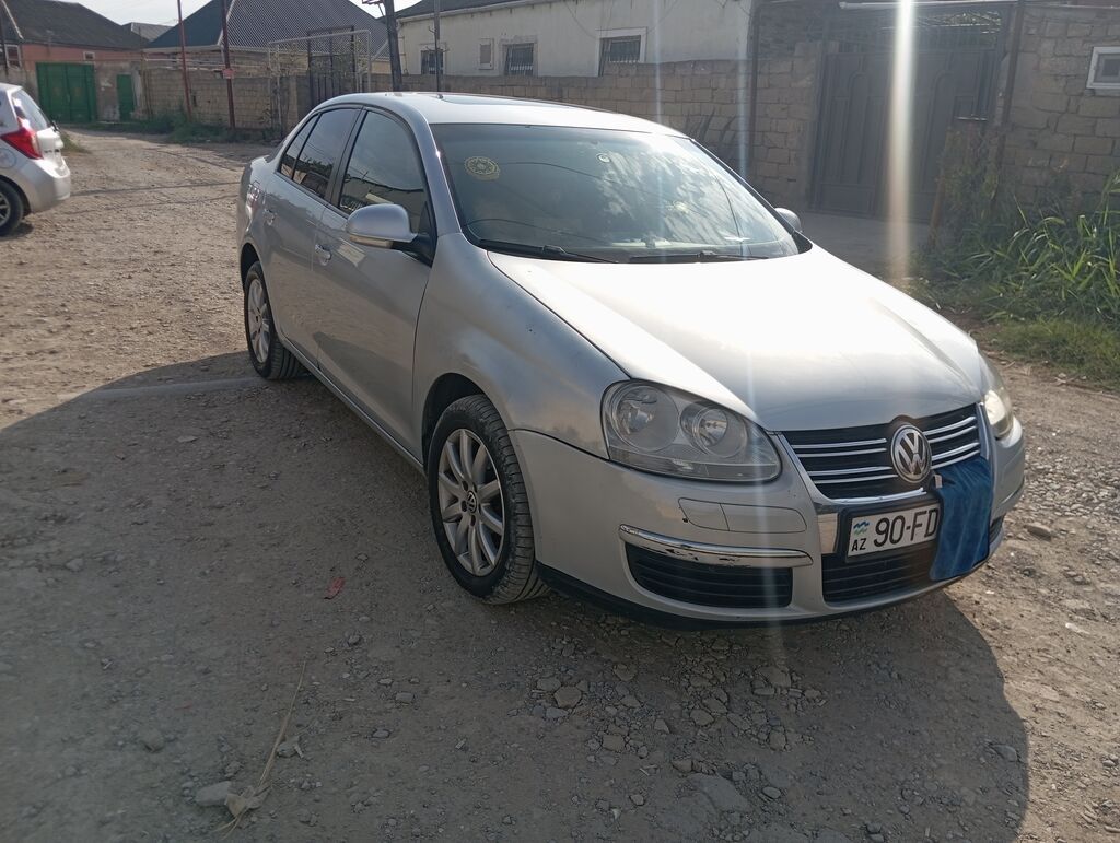 Volkswagen Jetta: 1.6 l 2008 il Sedan — Avtomobillər, Digah (4)