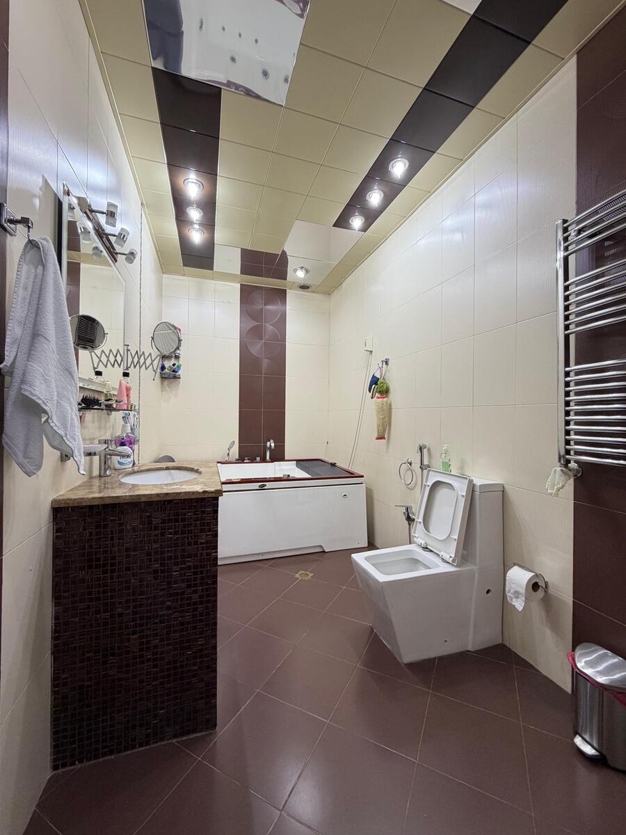Satılır 4 otaqlı yeni tikili 210 m² — Mənzil, Bakı (5)
