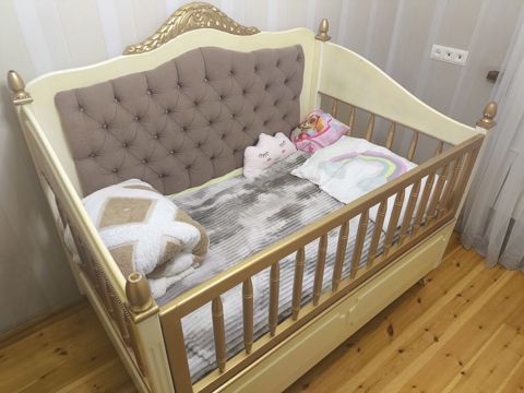 Qız üçün, İşlənmiş, Çarpayı, Bazasız, Matras ilə, Siyirməsiz — Gəncə