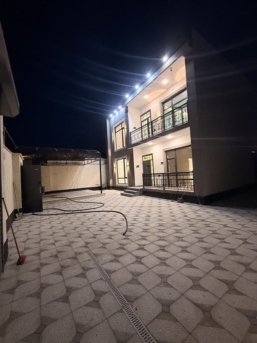 Satılır 5 otaqlı həyət evi/bağ evi 200 m² — Ev, villa, Bakı (2)
